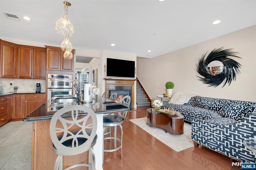 5 Creekside Court