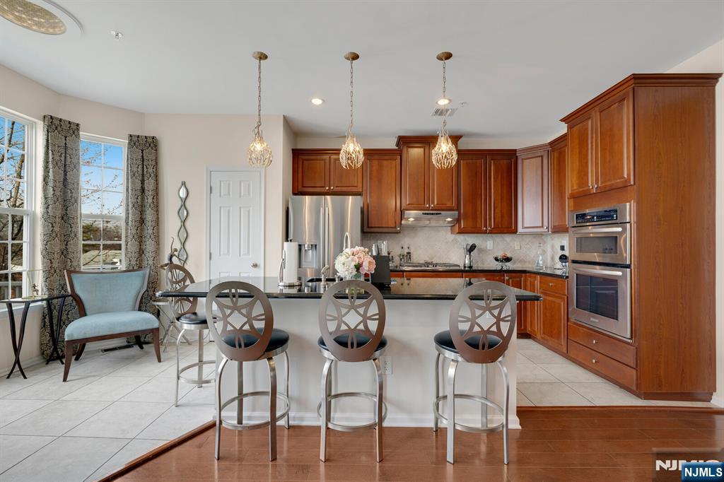 5 Creekside Court