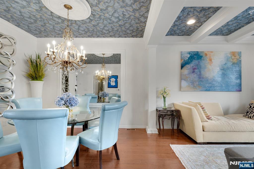 5 Creekside Court