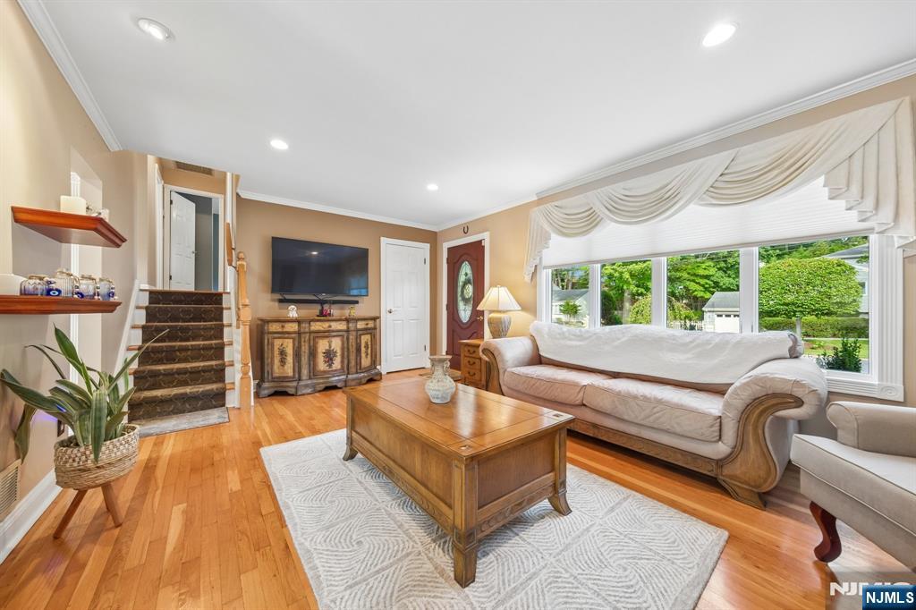 18 Murray Road