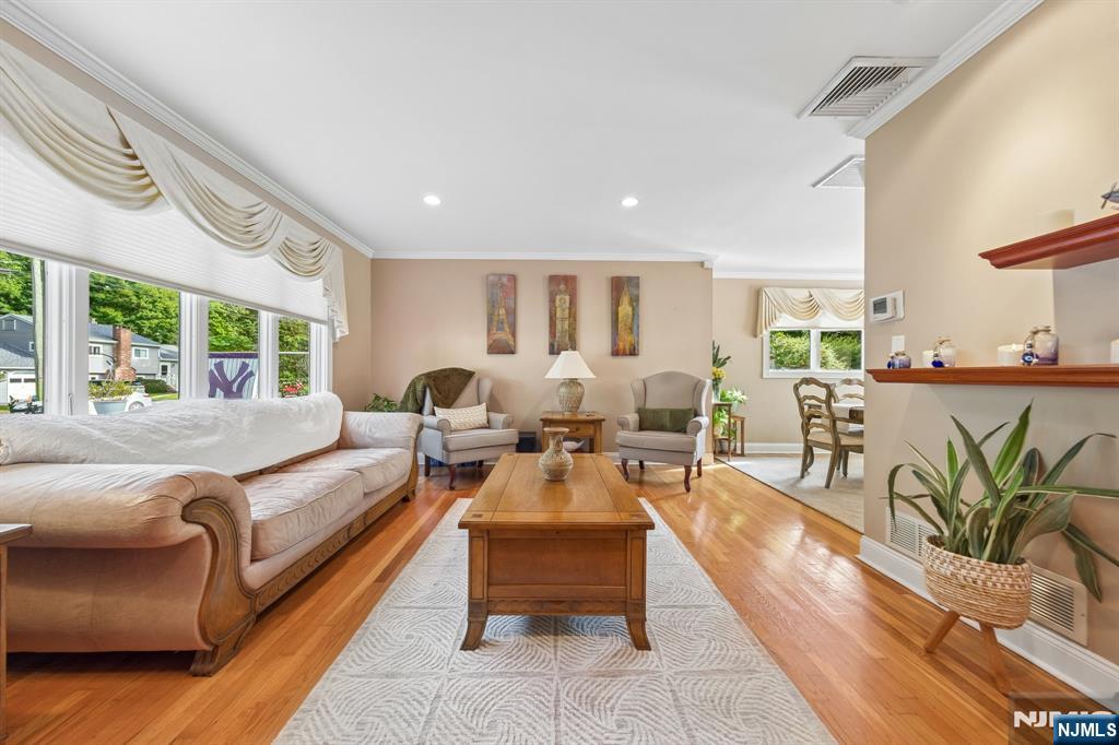 18 Murray Road
