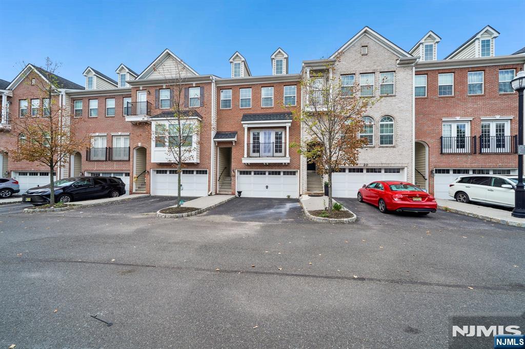 21 Creekside Court