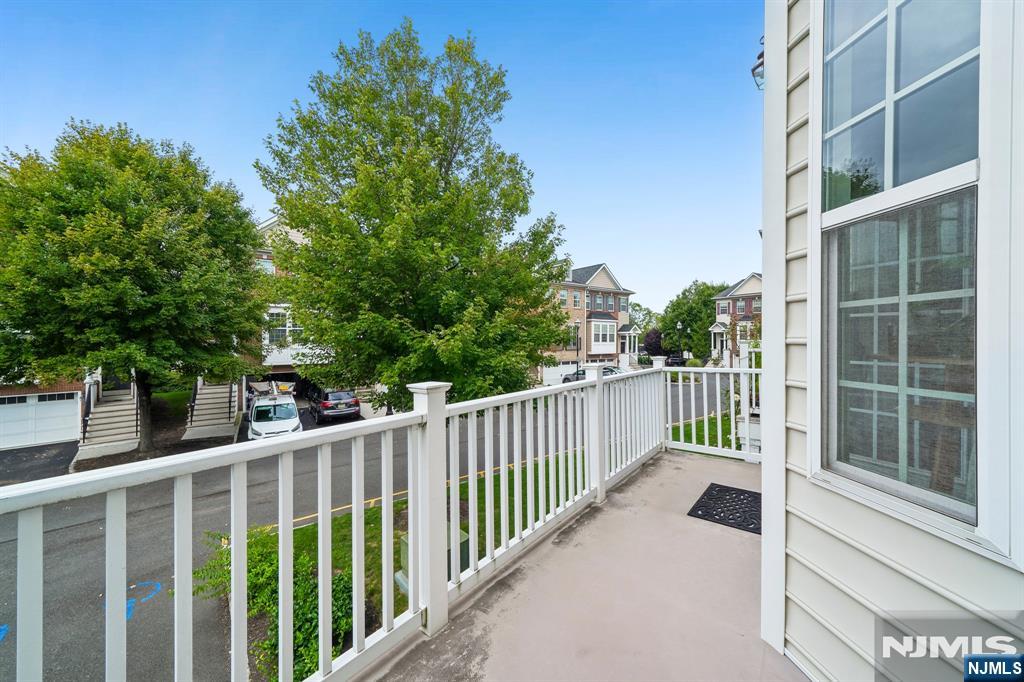 21 Creekside Court