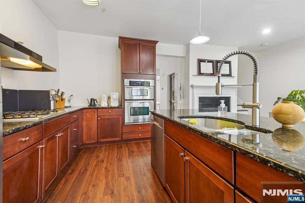 21 Creekside Court