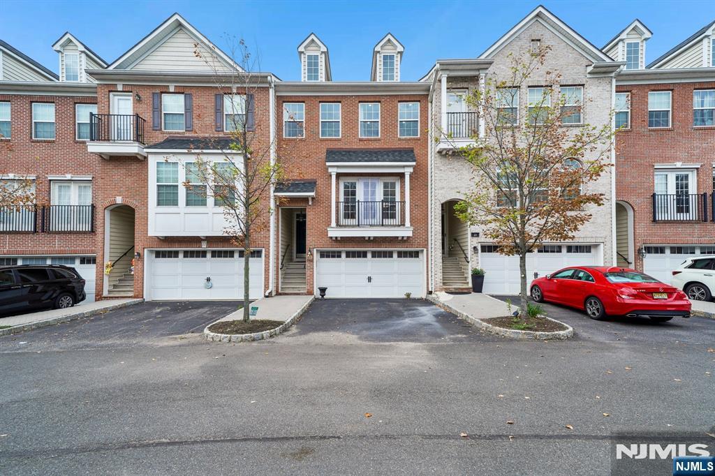 21 Creekside Court