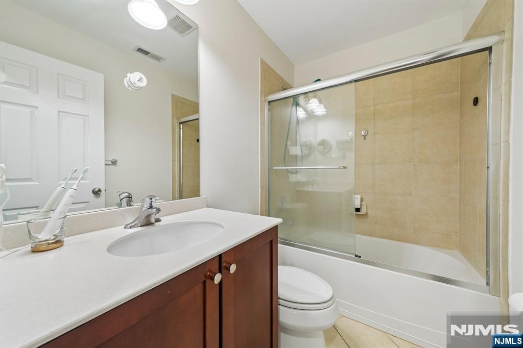 21 Creekside Court