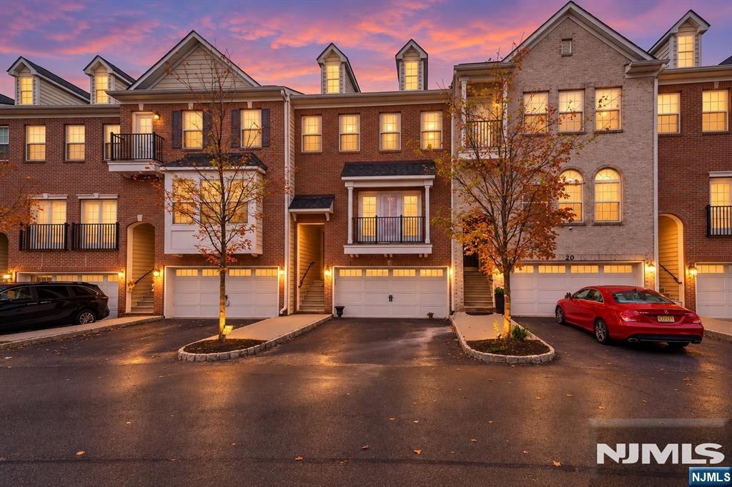21 Creekside Court