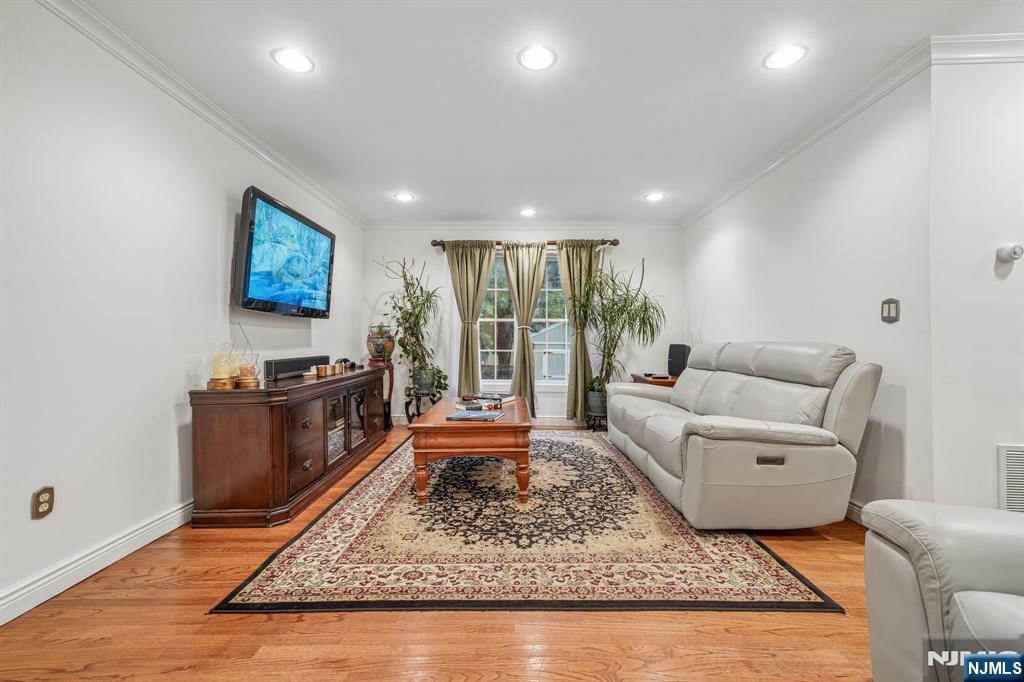 18 Gail Place