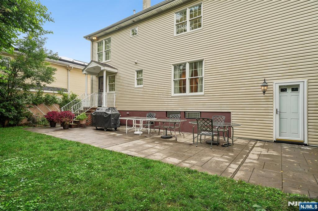 18 Gail Place