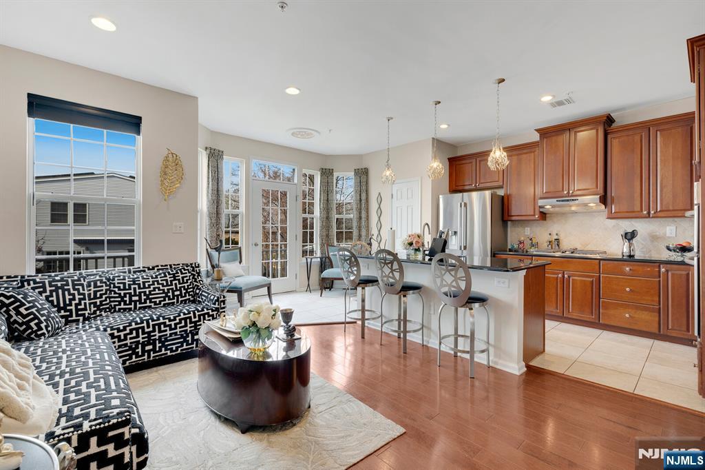 5 Creekside Court