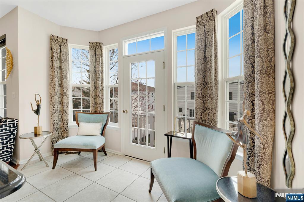 5 Creekside Court