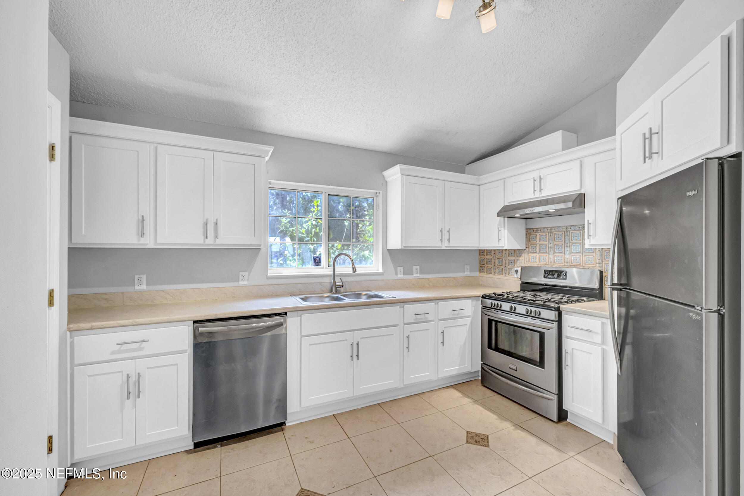 1042 KENNEDY Drive, St. Augustine