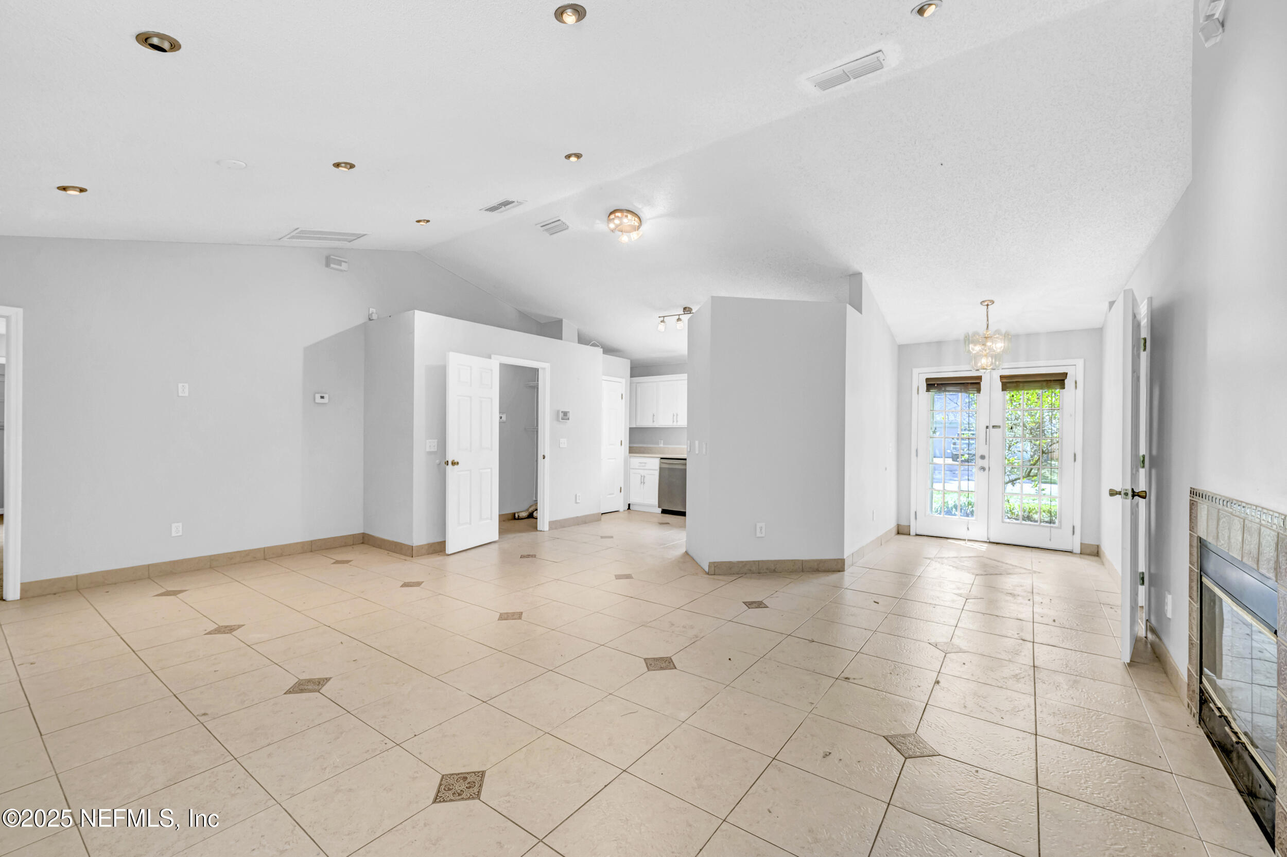 1042 KENNEDY Drive, St. Augustine