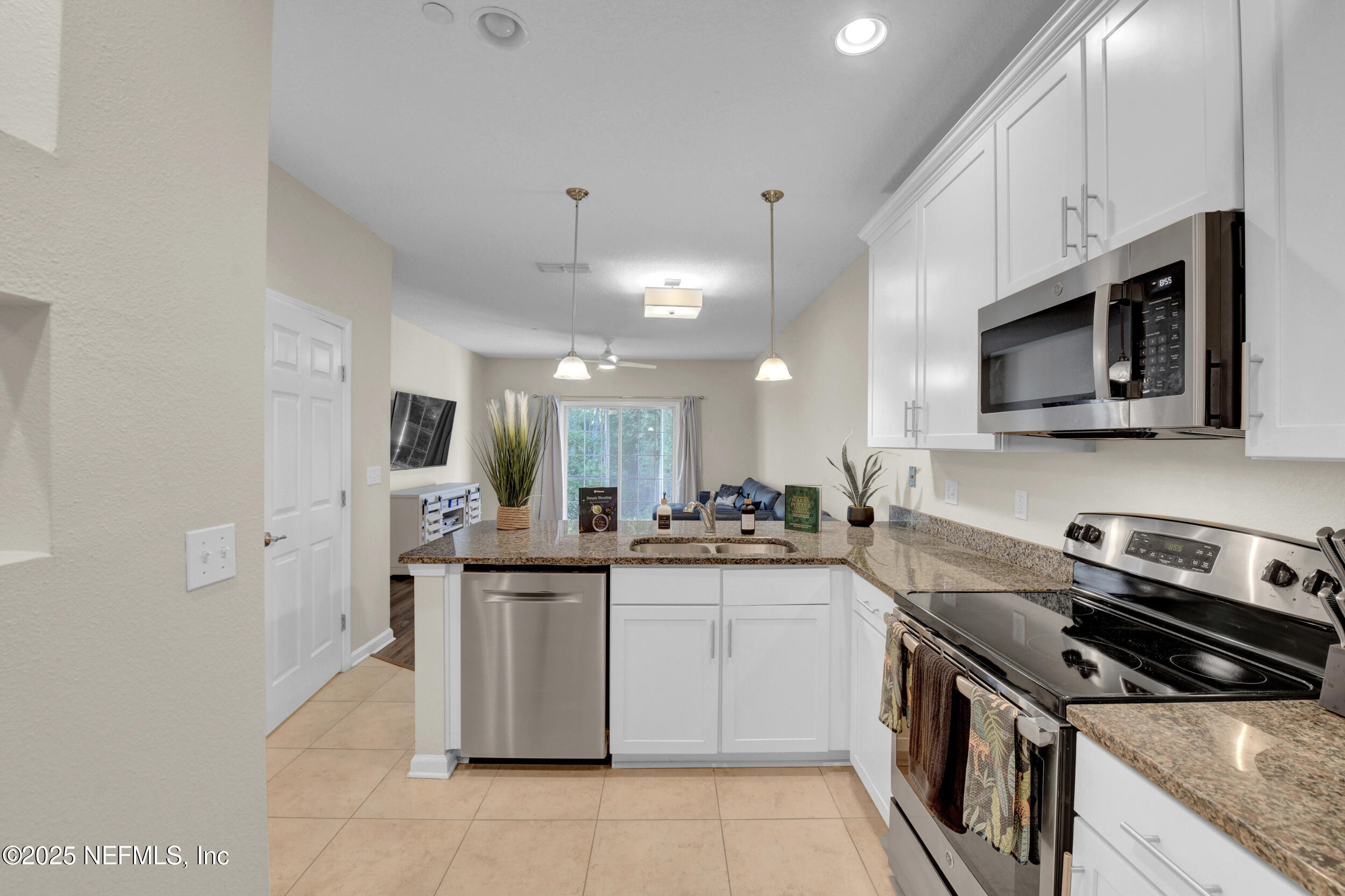 11287 ESTANCIA VILLA Circle, 1205