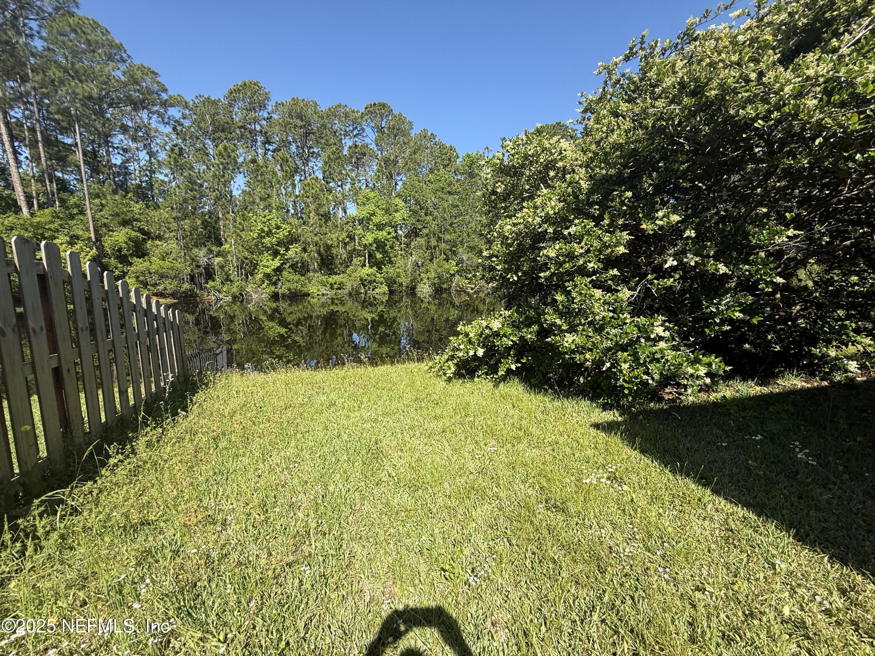 952 COLLINSWOOD Drive