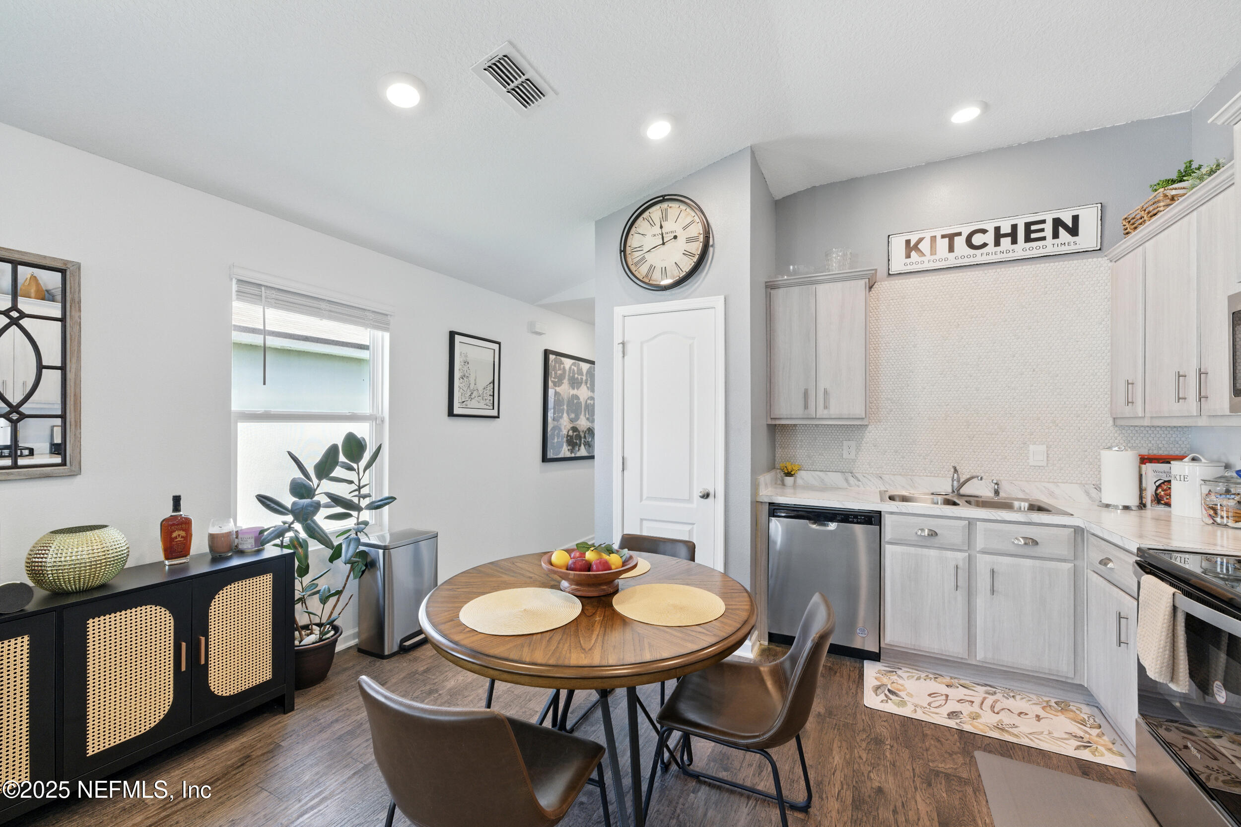 2829 OAK STREAM Drive