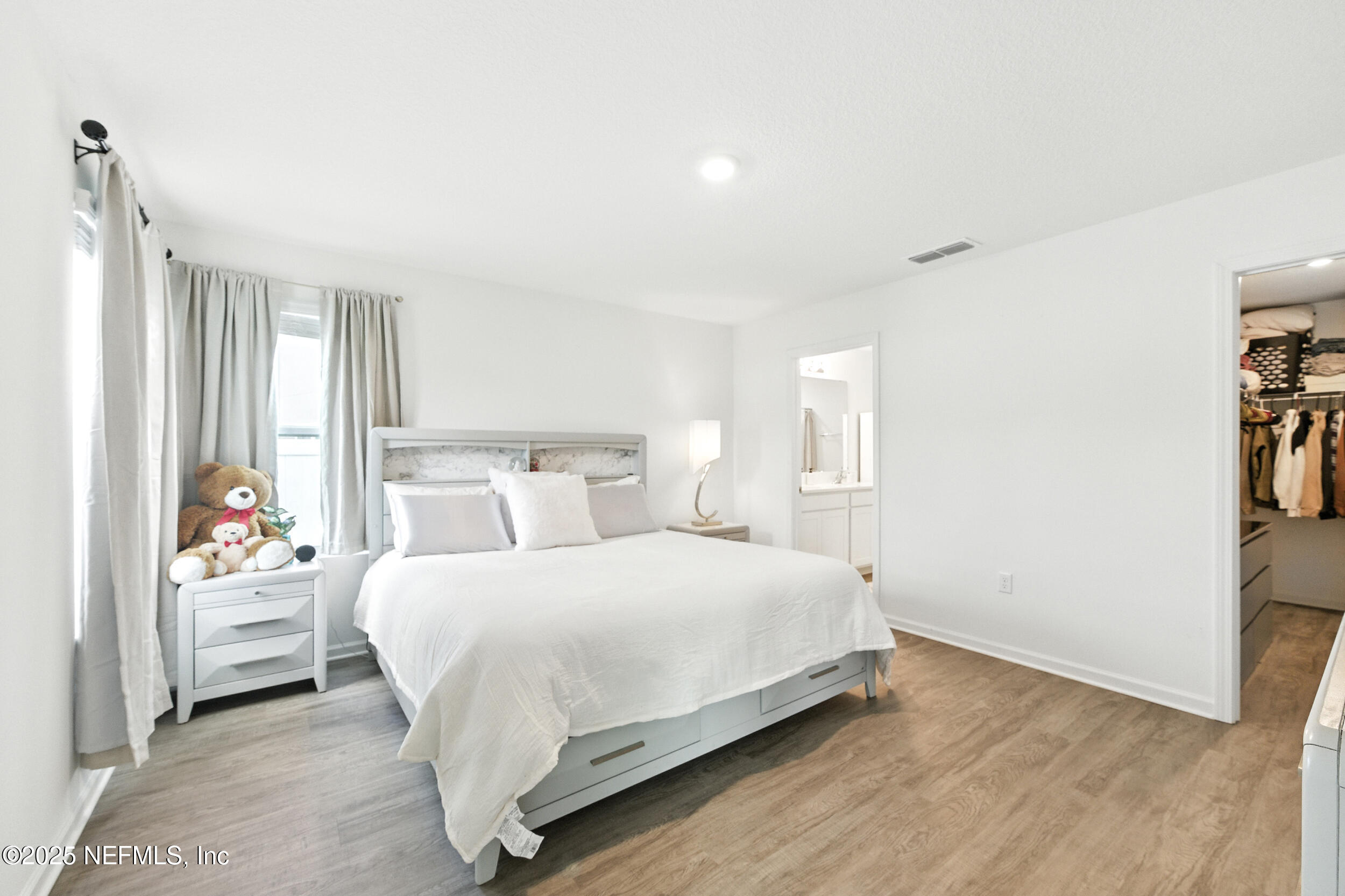 2915 DUCK HOLLOW Lane