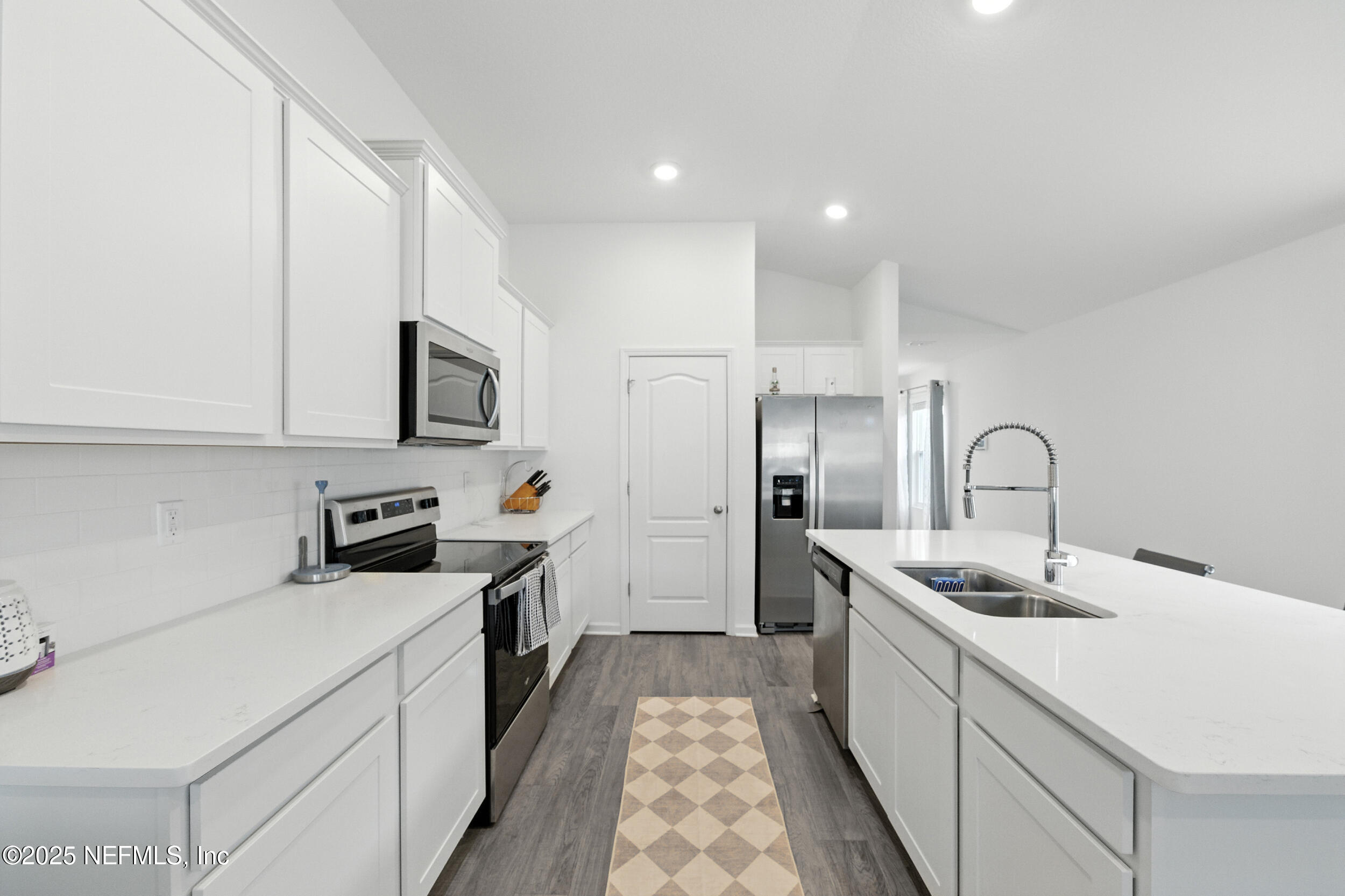 2915 DUCK HOLLOW Lane