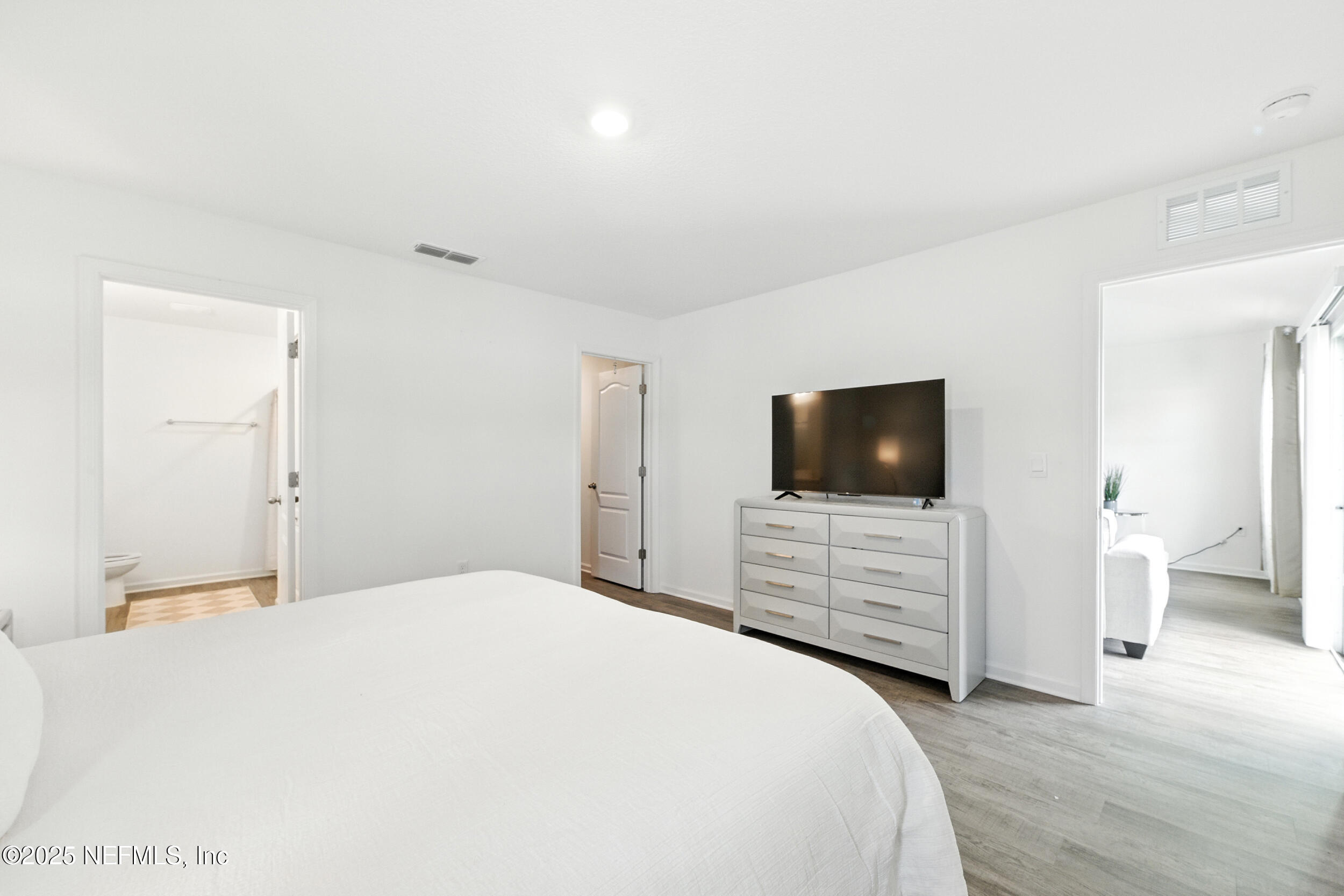 2915 DUCK HOLLOW Lane