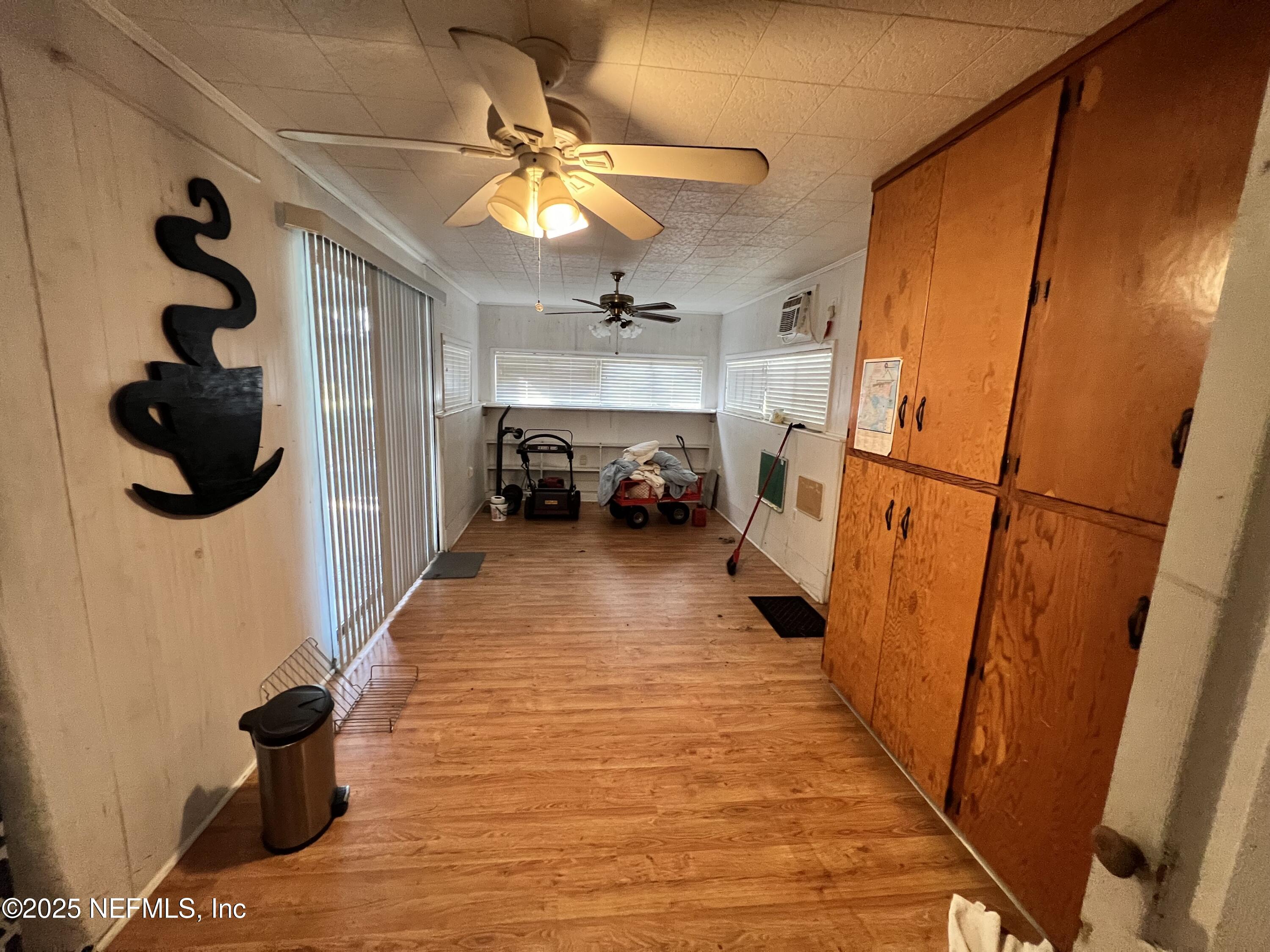 6805 TOM THUMB Drive