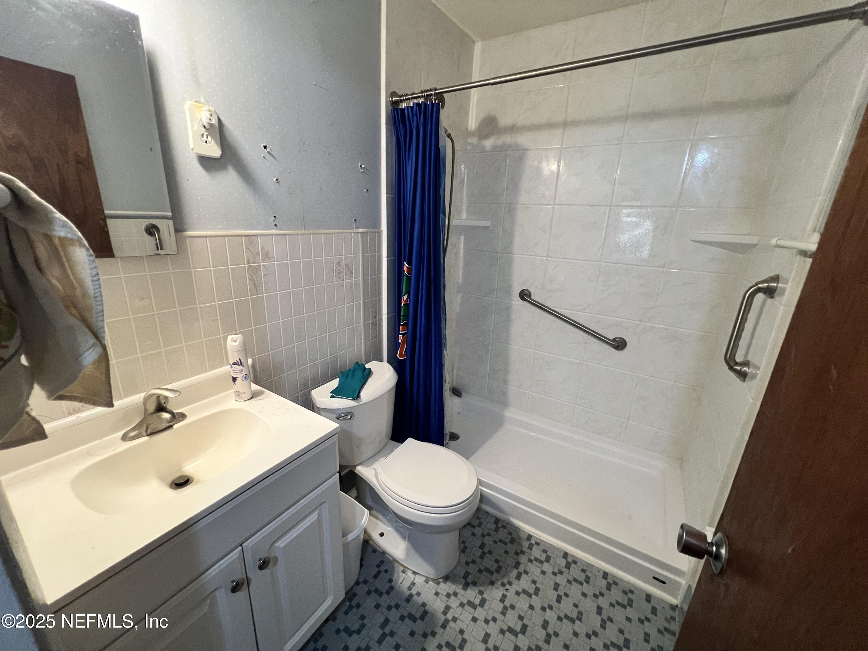 6805 TOM THUMB Drive