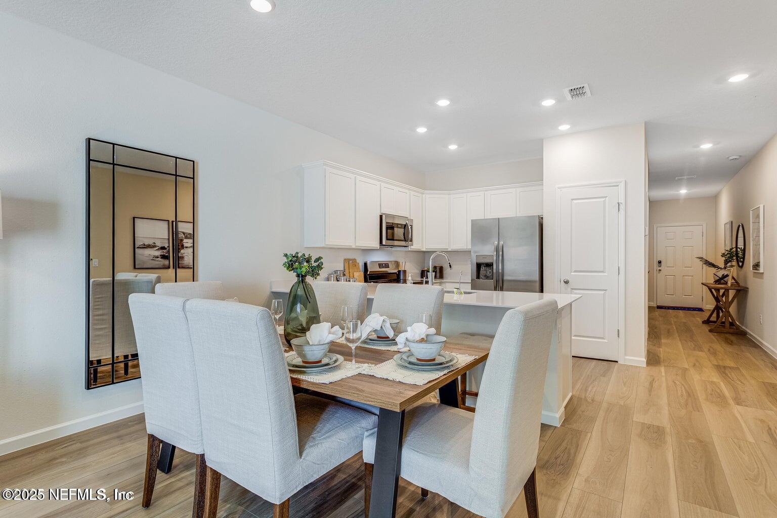 577 HOLLY LAKES Drive