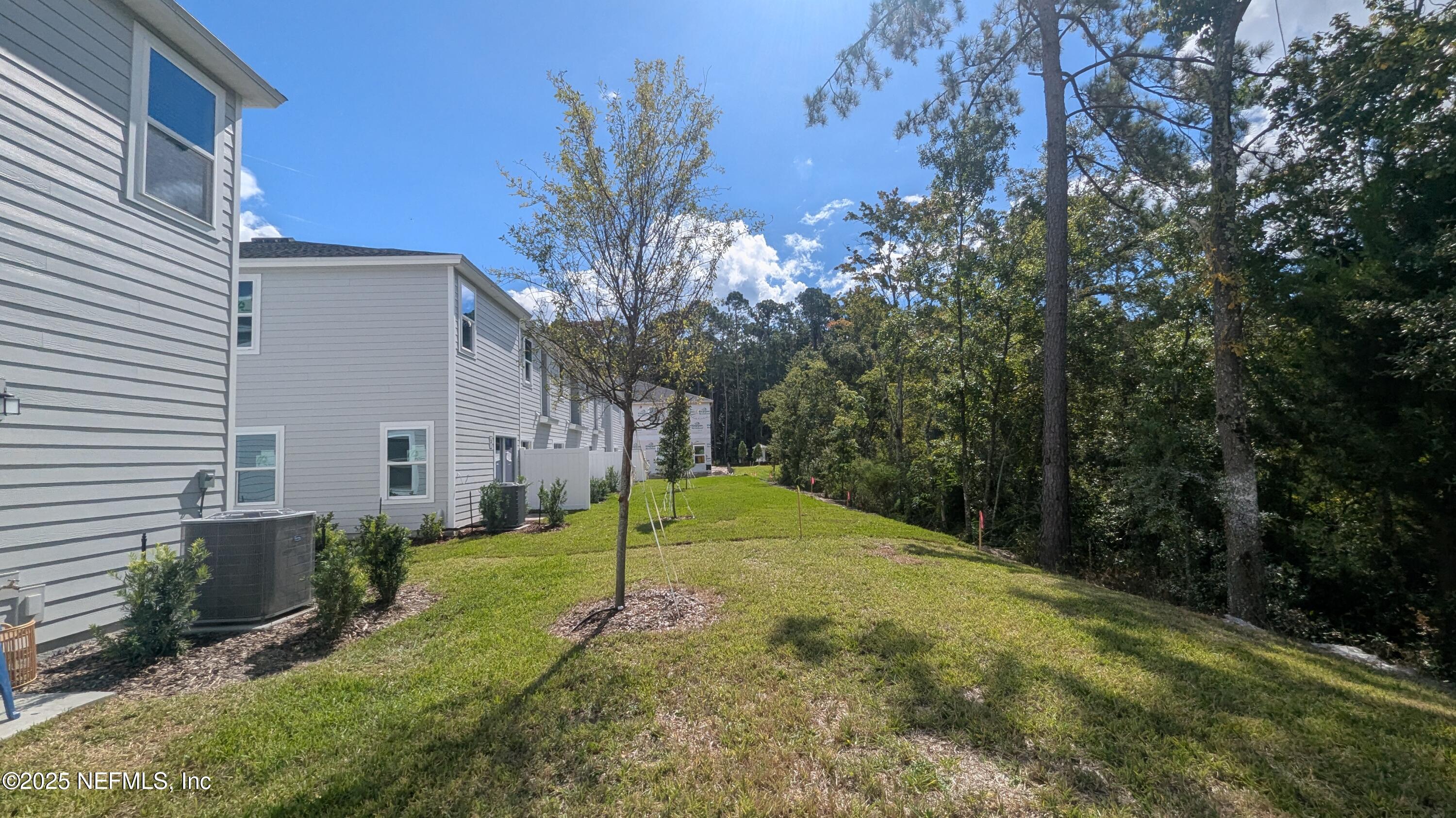 577 HOLLY LAKES Drive