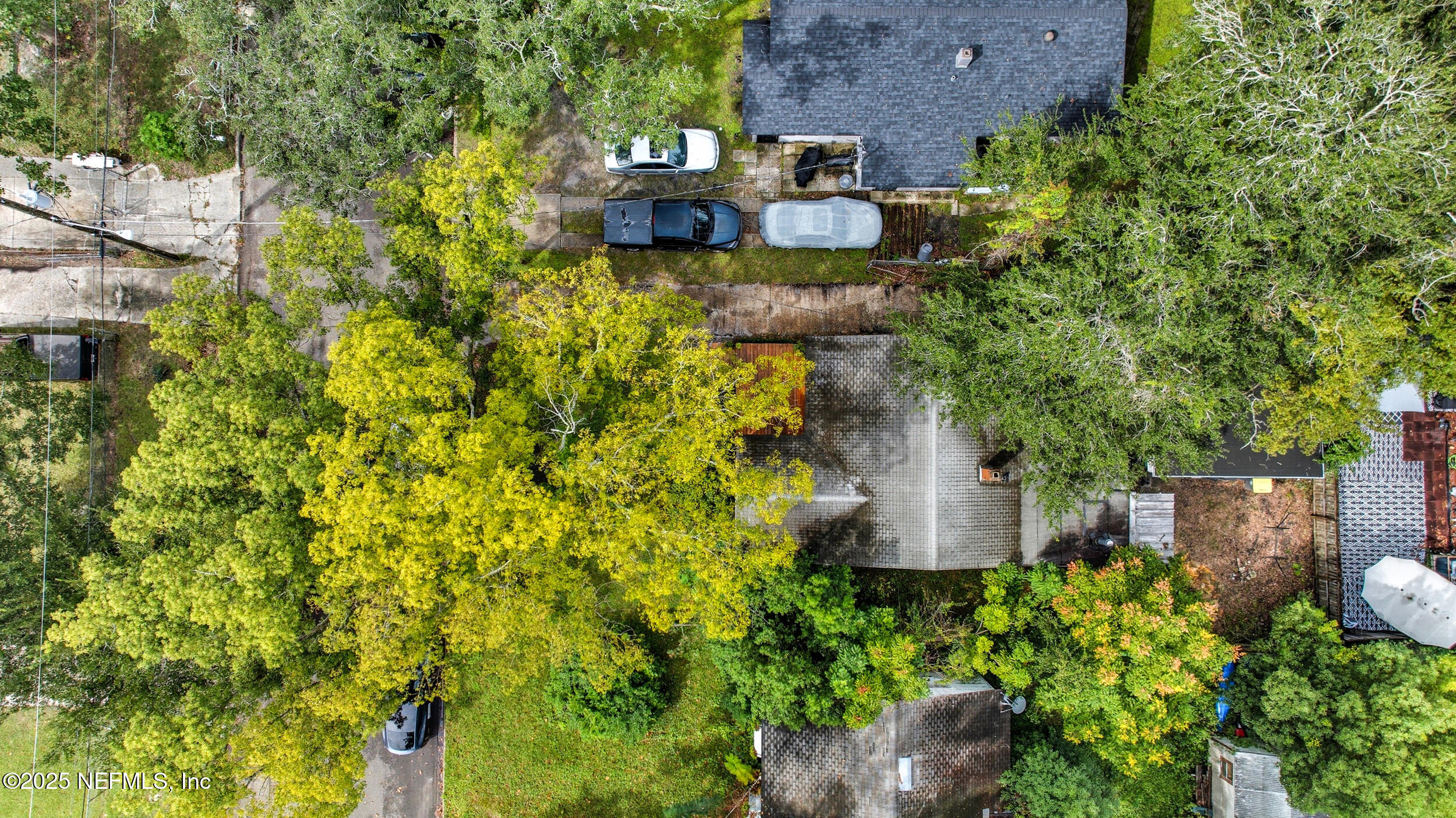 3329 DELLWOOD Avenue