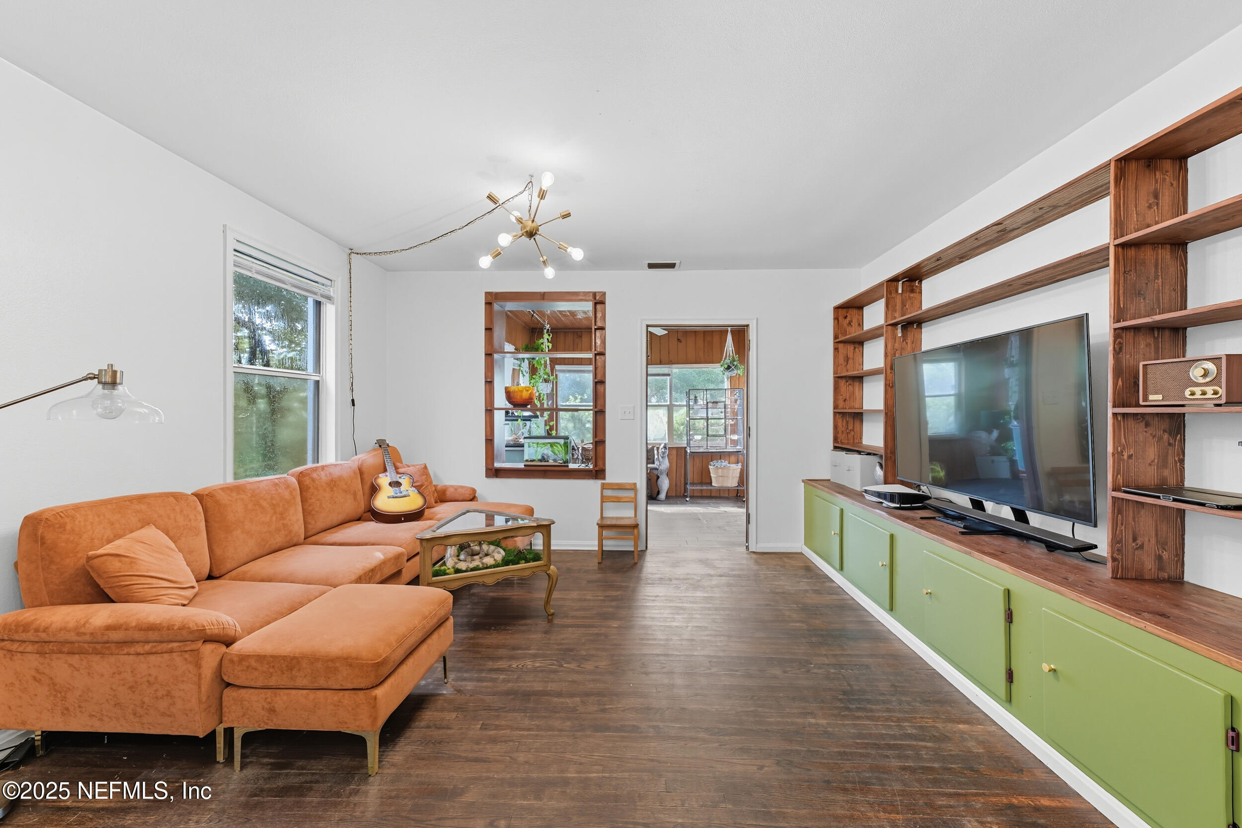 3329 DELLWOOD Avenue