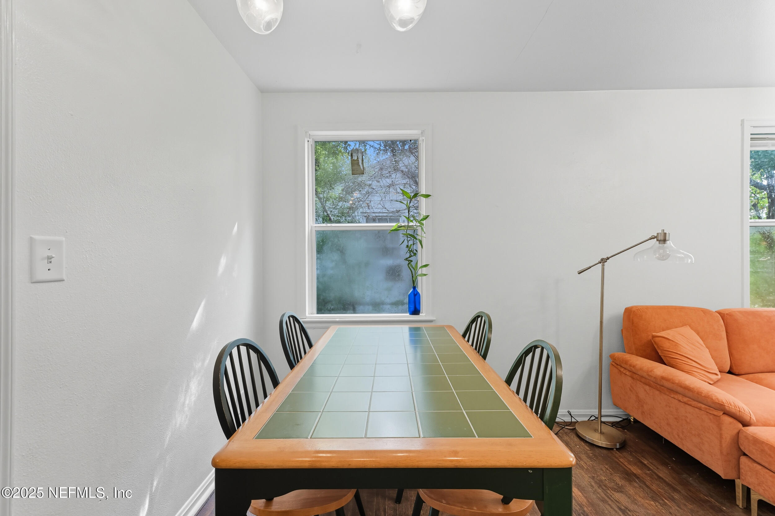 3329 DELLWOOD Avenue