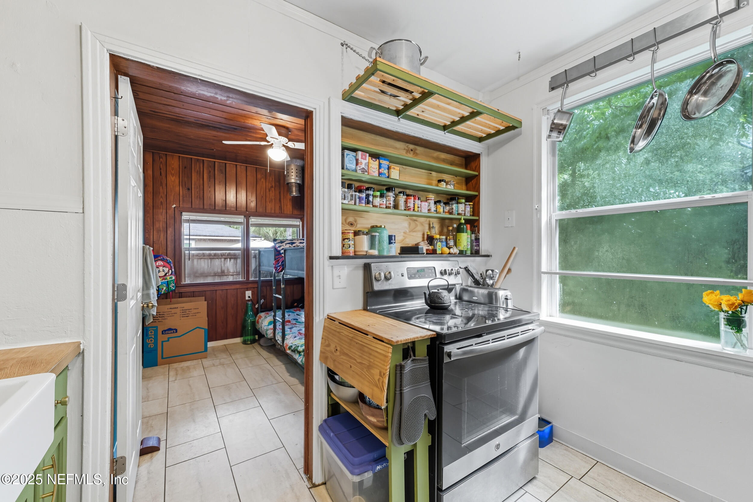 3329 DELLWOOD Avenue