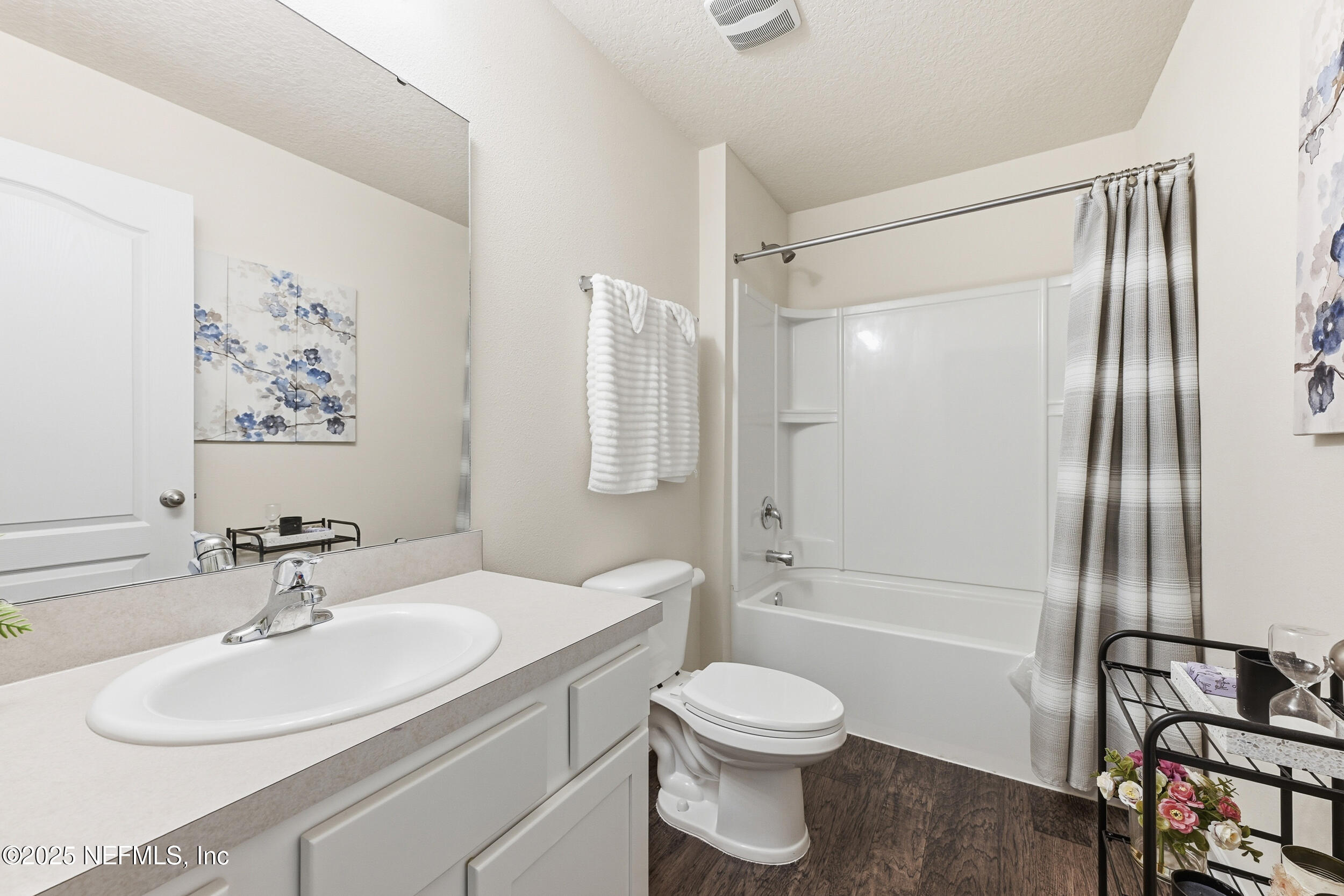 2437 FALLING STAR Lane