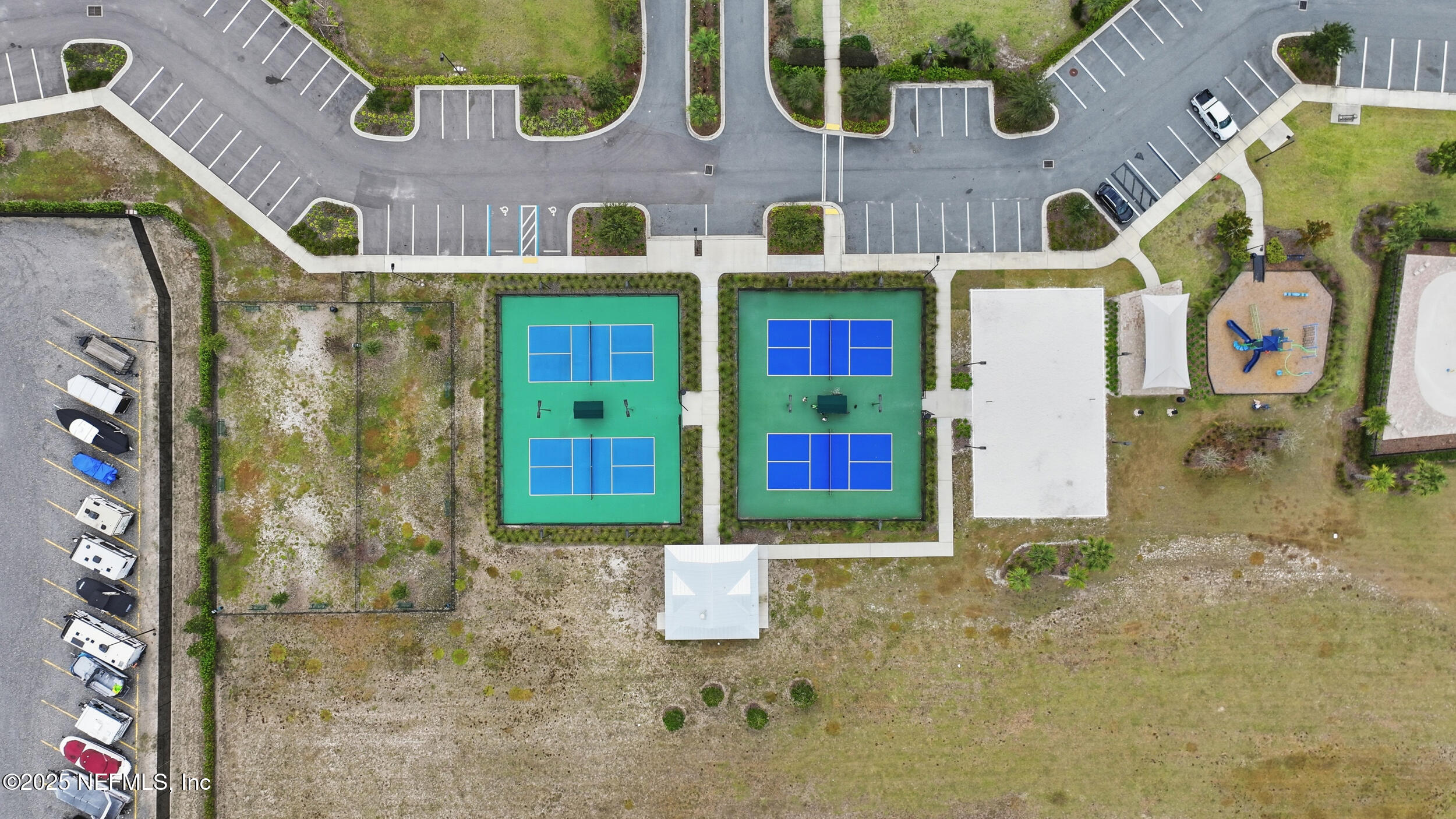 2437 FALLING STAR Lane