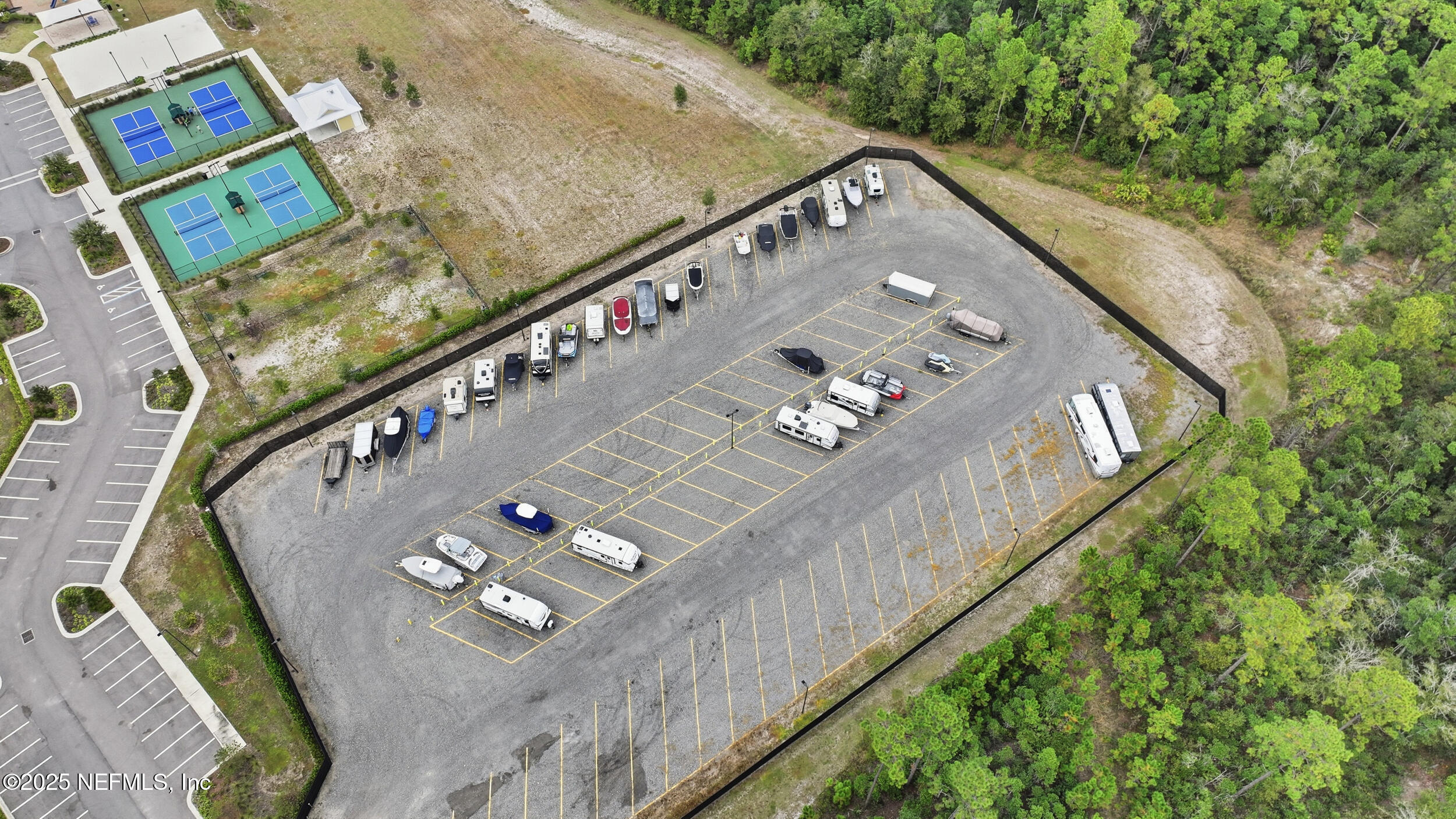 2437 FALLING STAR Lane