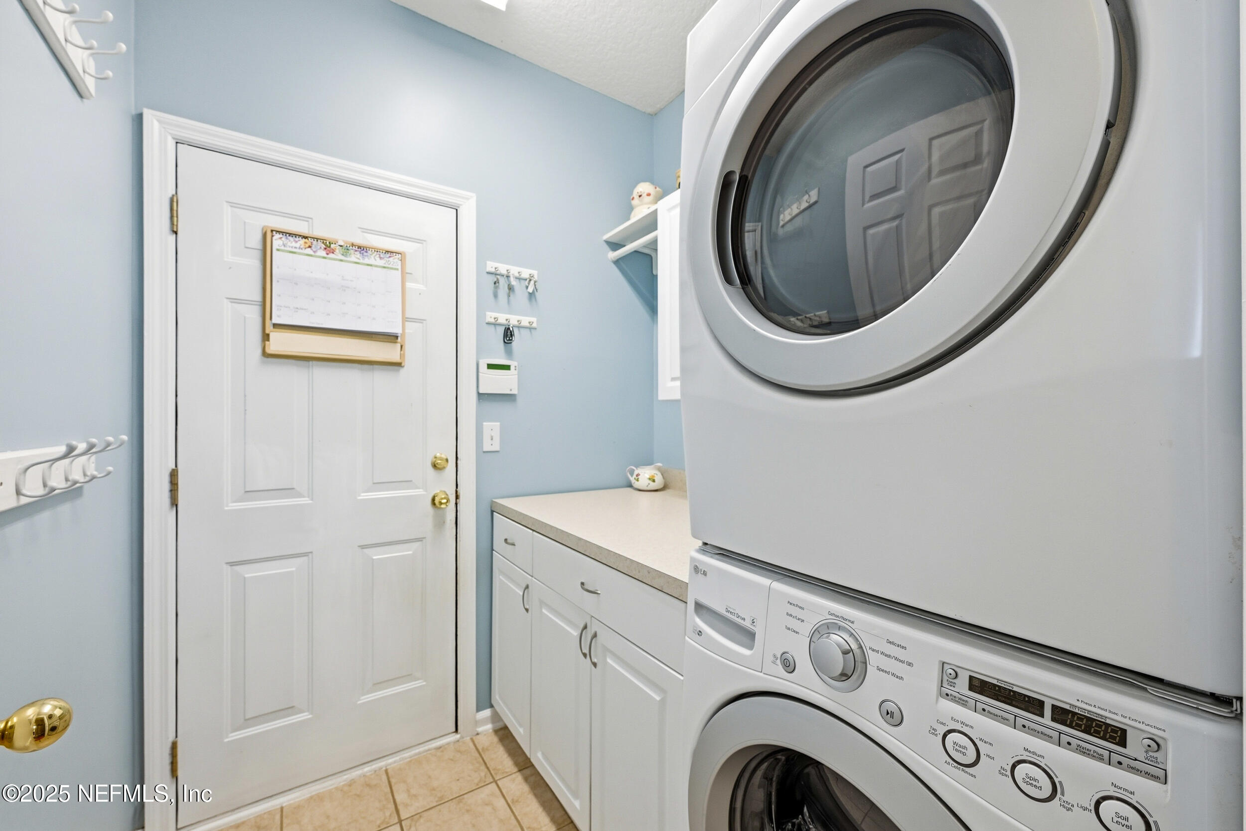 3060 LITCHFIELD Drive