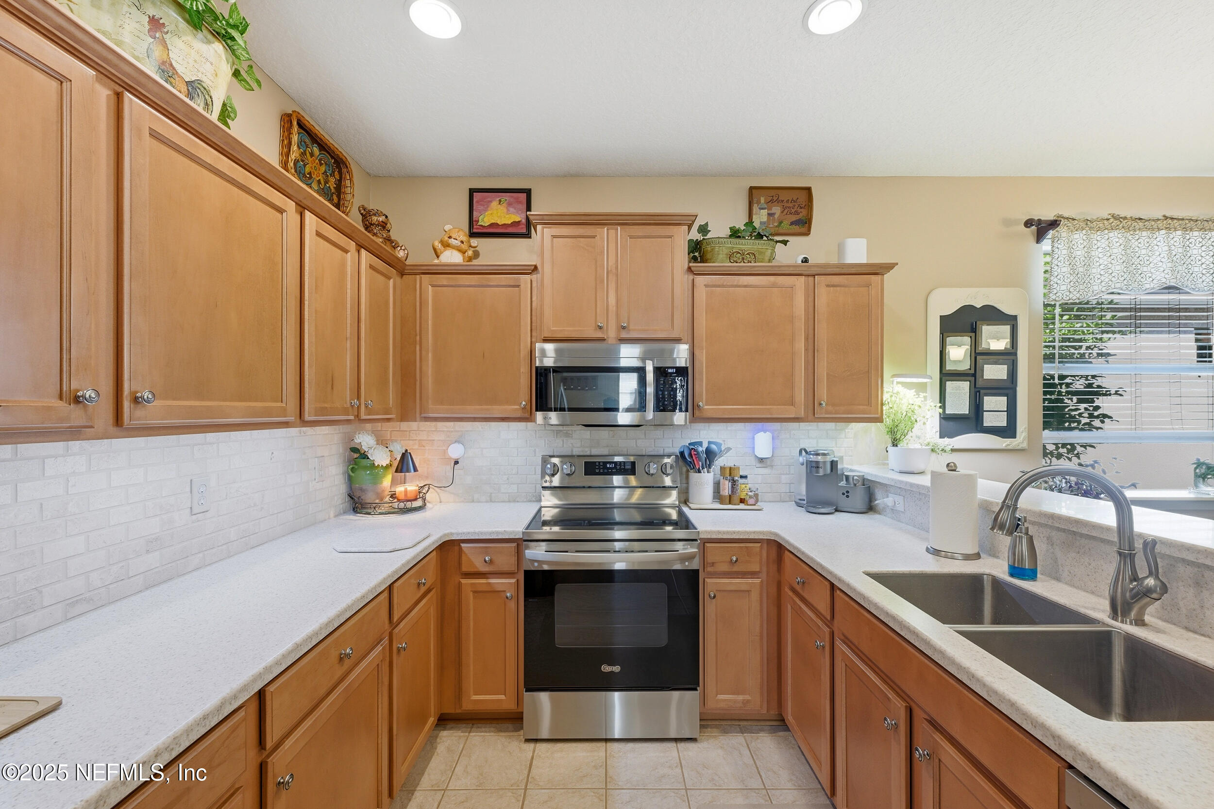 3060 LITCHFIELD Drive