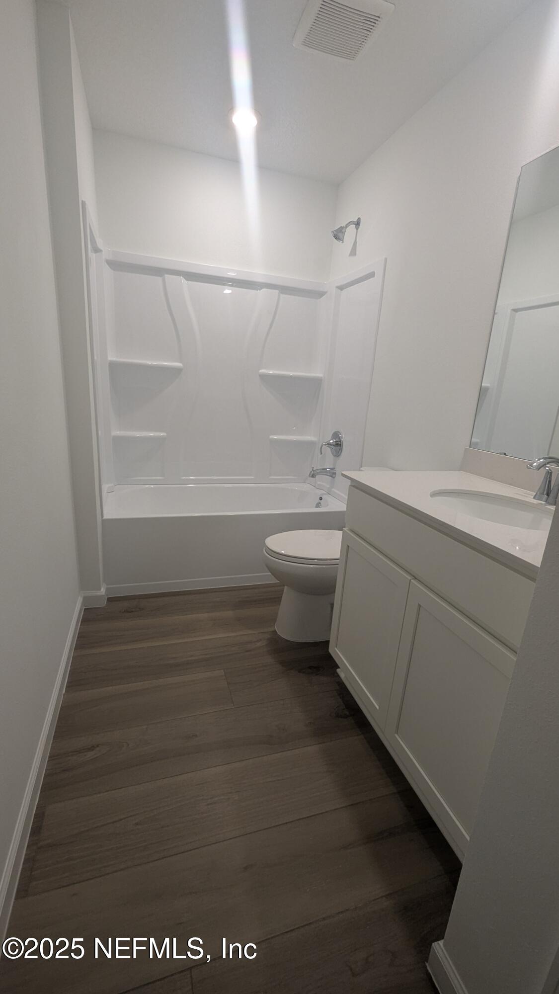 559 HOLLY LAKES Drive