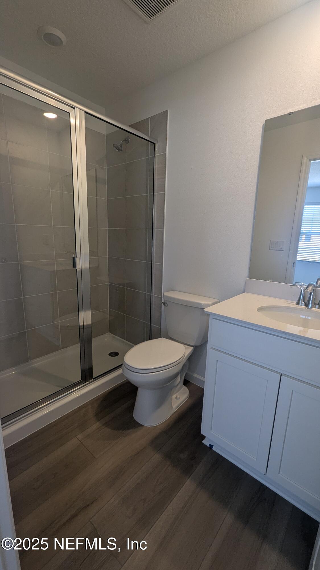 550 HOLLY LAKES Drive