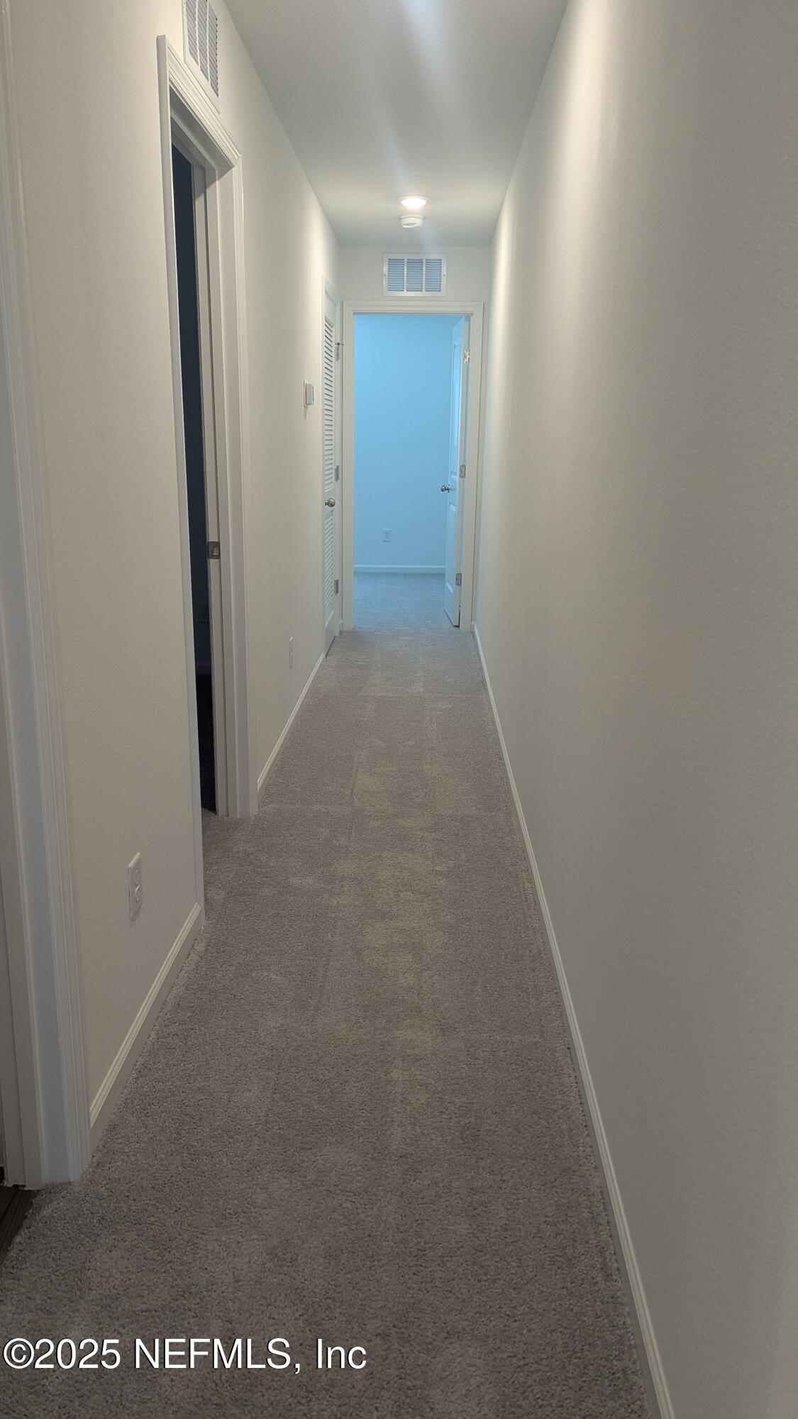 550 HOLLY LAKES Drive