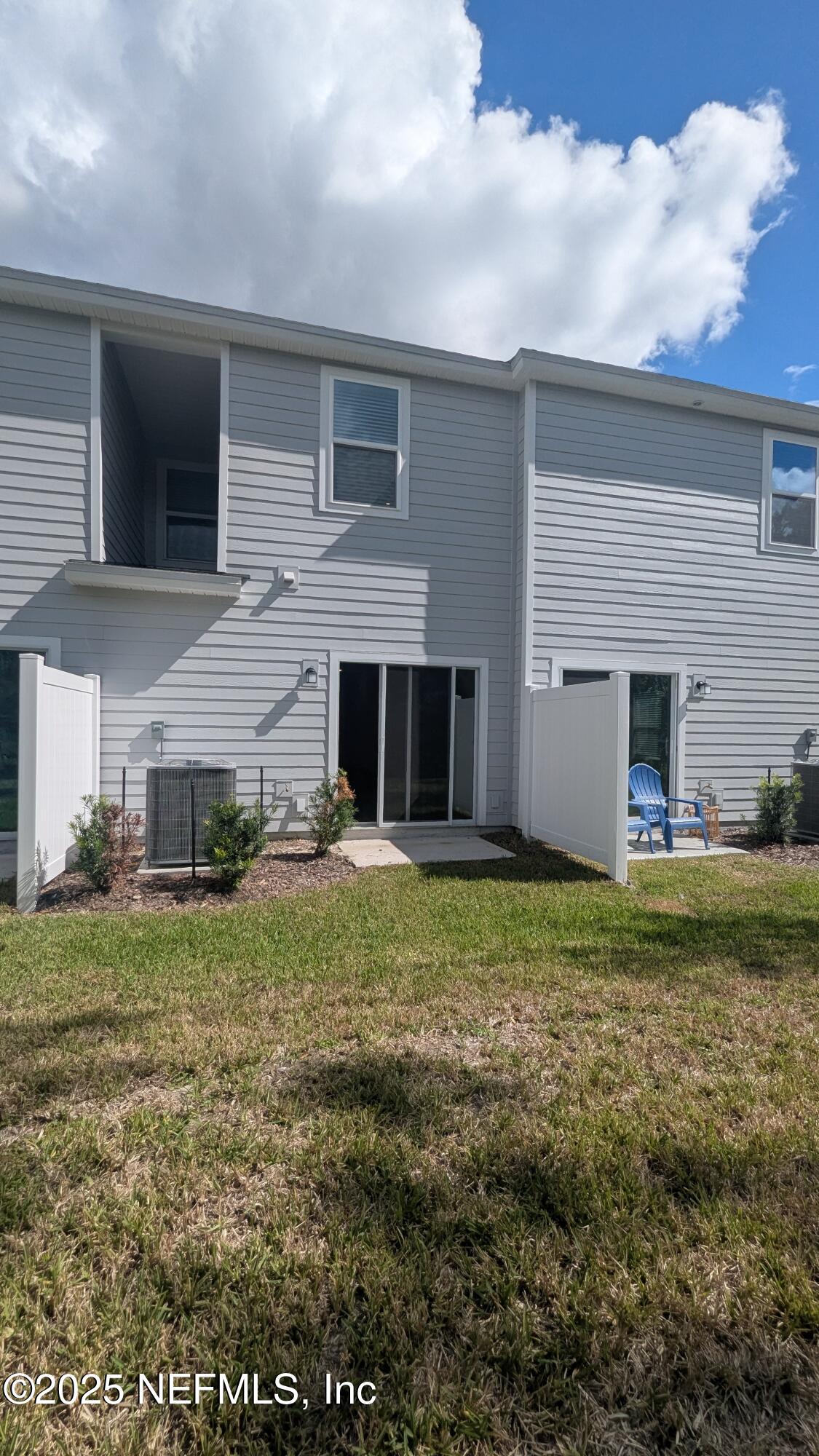 542 HOLLY LAKES Drive