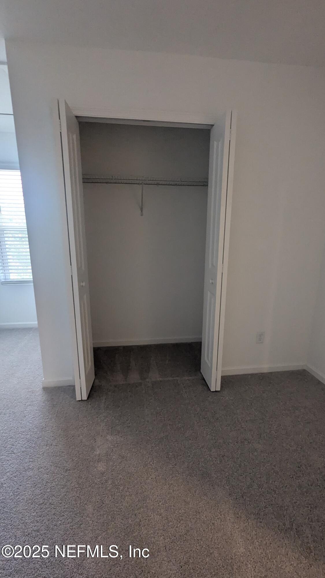 542 HOLLY LAKES Drive