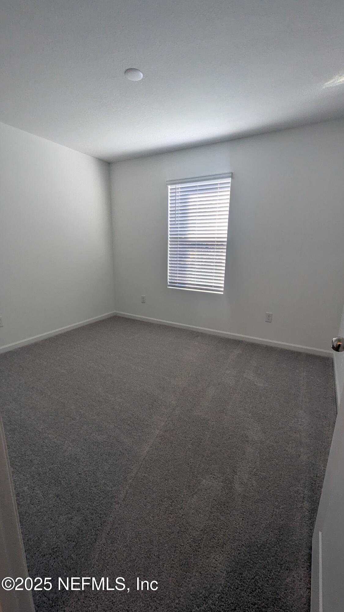 542 HOLLY LAKES Drive