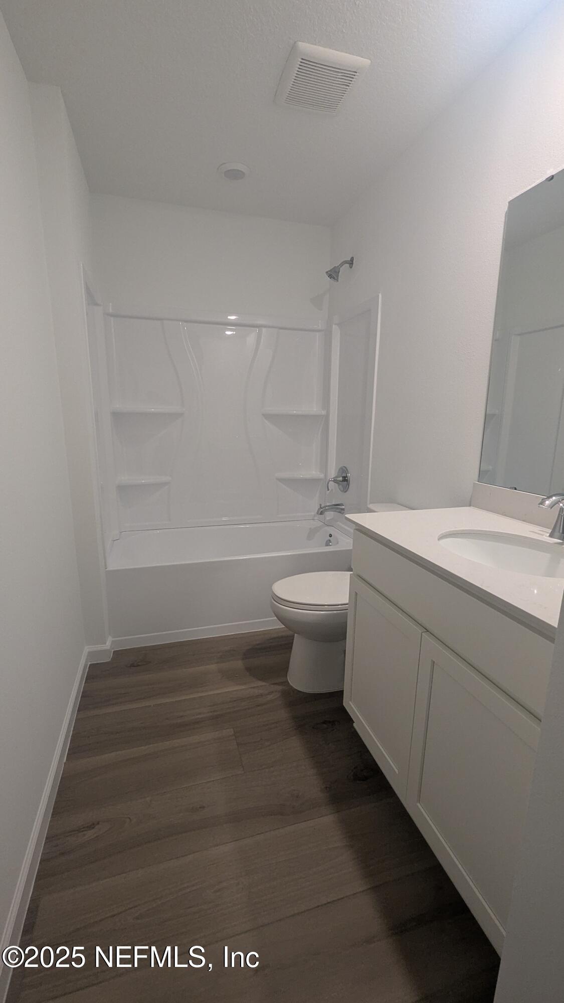 542 HOLLY LAKES Drive