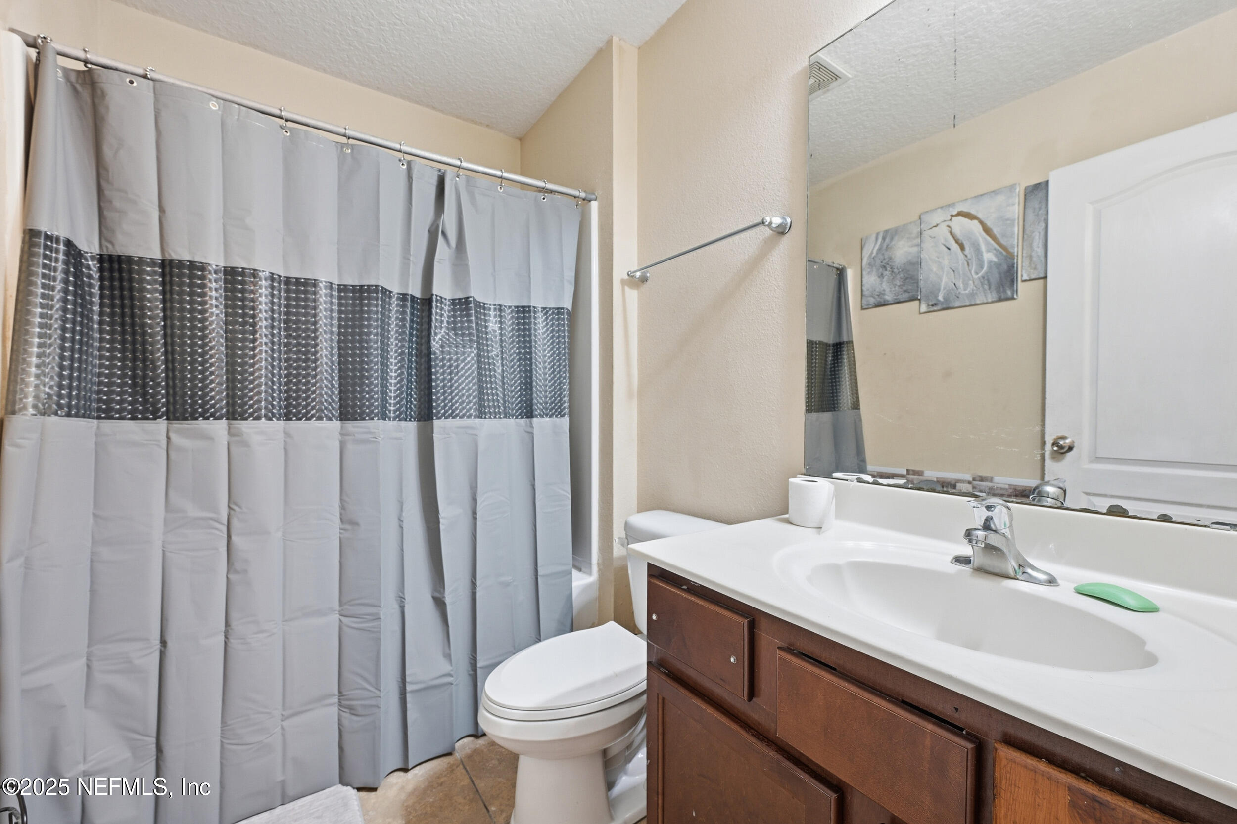 2507 KING LOUIS Drive