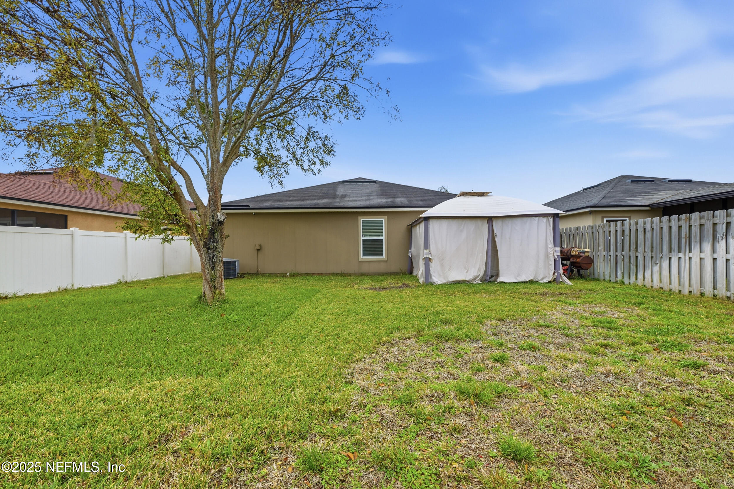 2507 KING LOUIS Drive