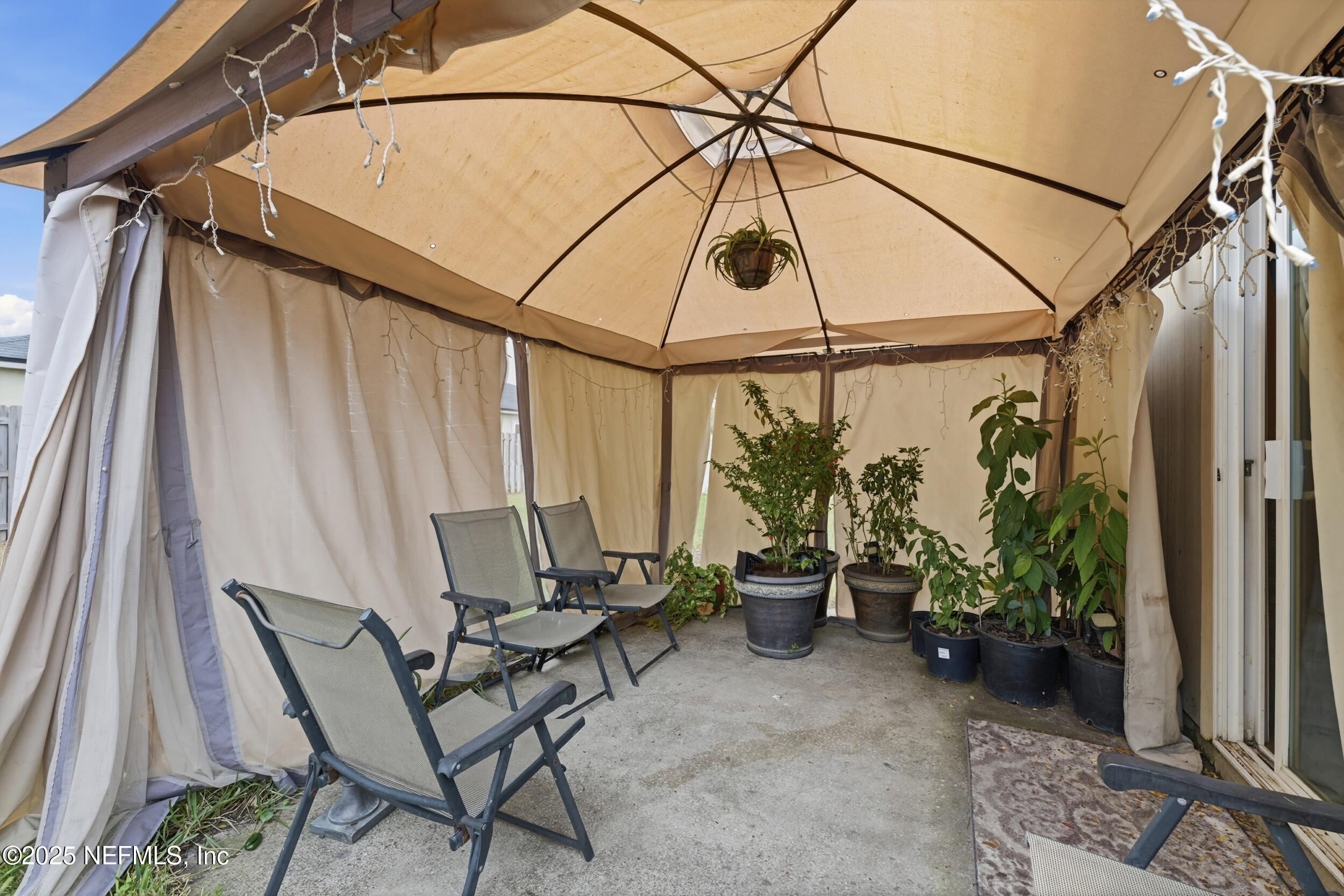 2507 KING LOUIS Drive