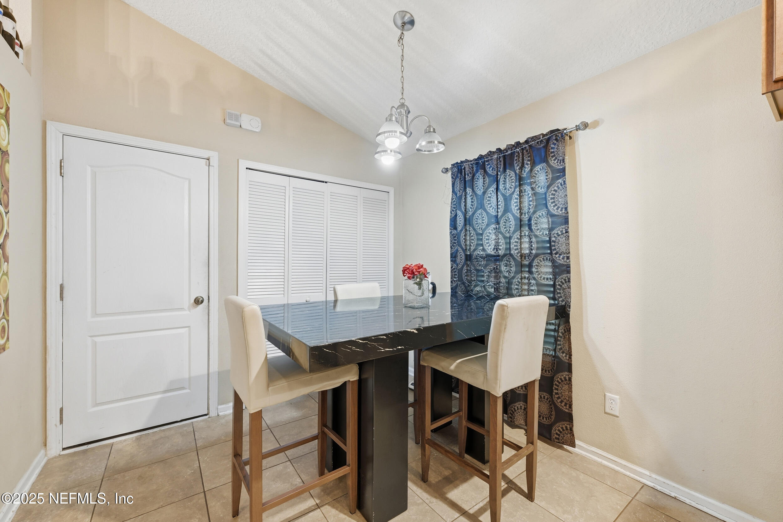 2507 KING LOUIS Drive