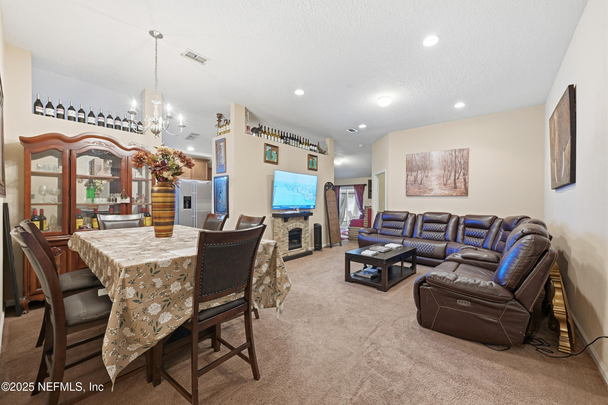 2507 KING LOUIS Drive