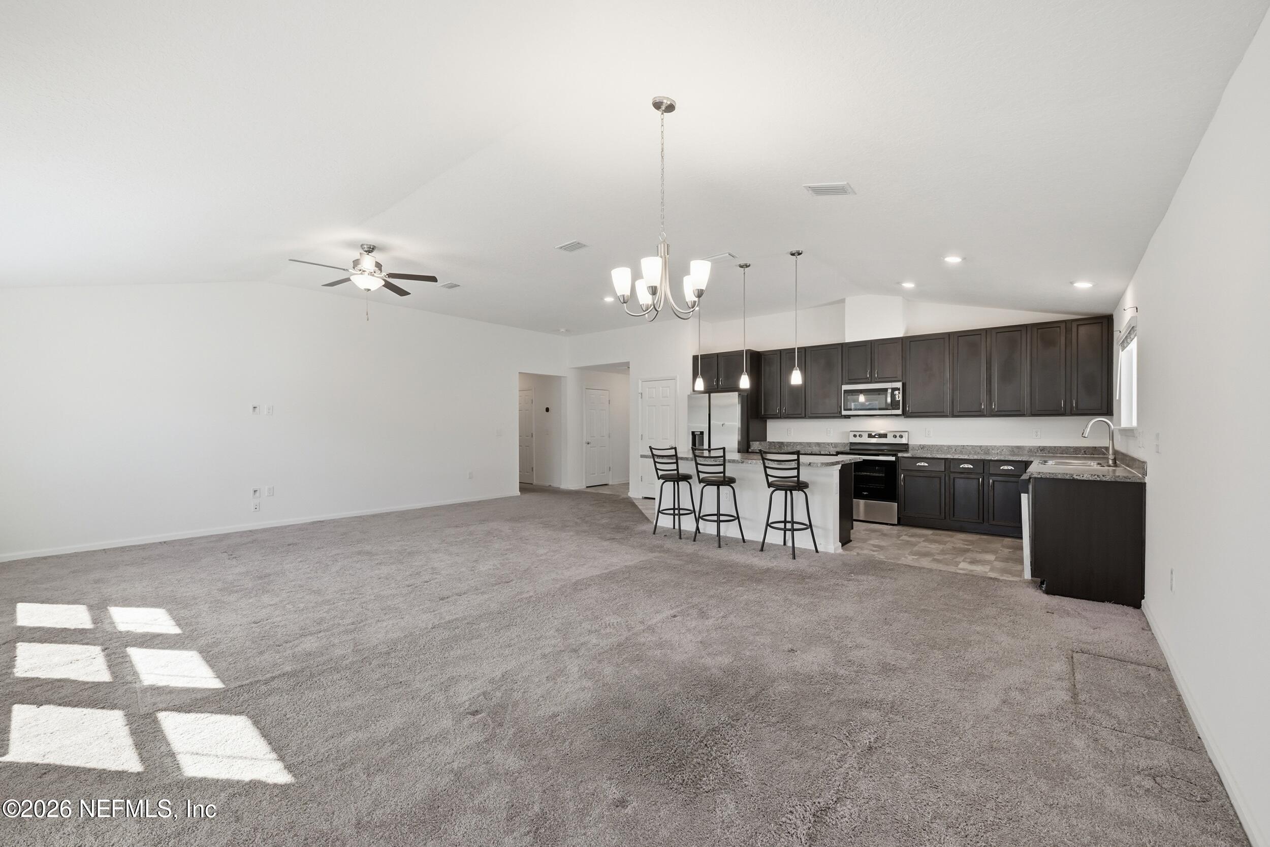 8284 VICTORY CROSSING Boulevard