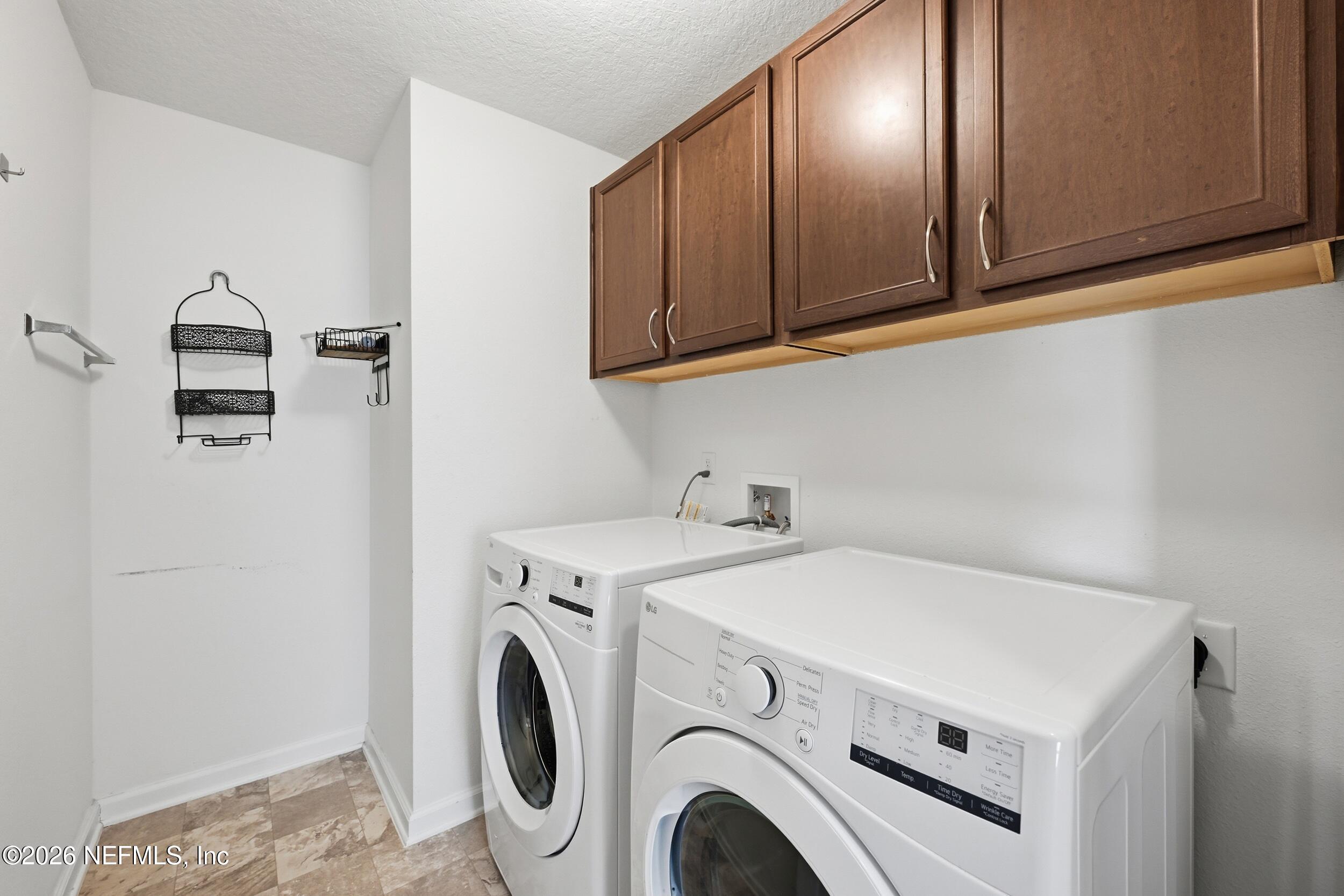 8284 VICTORY CROSSING Boulevard